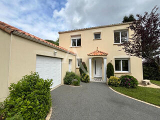  Maison  vendre 6 pices 150 m