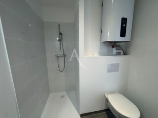  Appartement à louer 2 pièces 32 m²