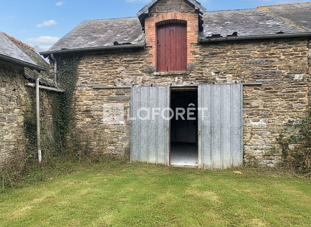 BATISSE EN PIERRE AVEC DEPENDANCES ET GARAGE