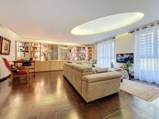  Appartement � vendre 5 pi�ces 136 m�