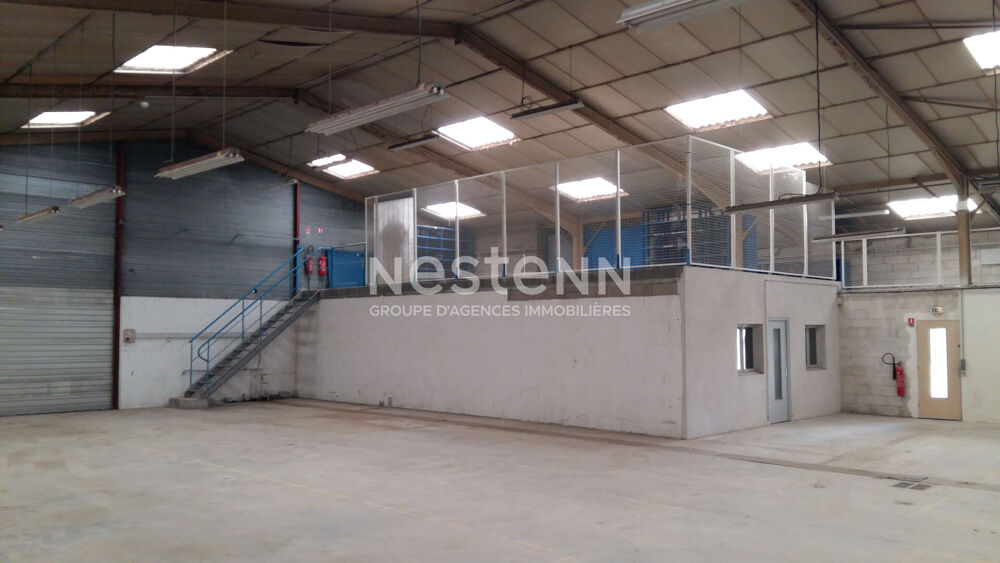   Local d'activité avec terrain constructible.  Zone industrielle de Mer Mer