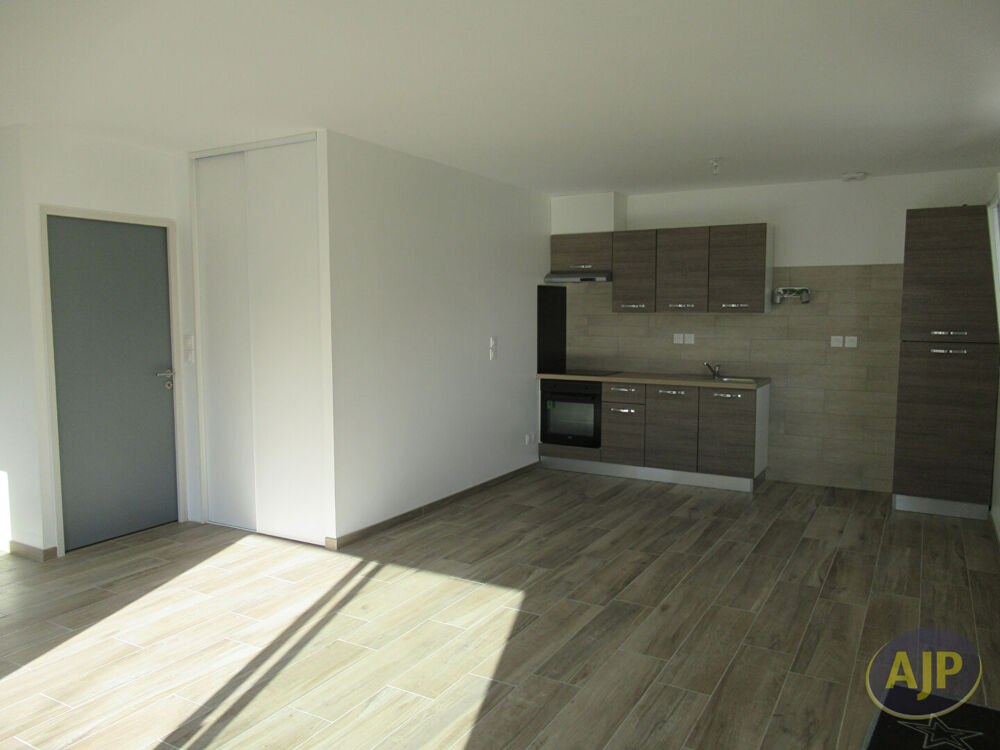 Location Maison Maison  3 pièce(s) 65.60 m2 Blain