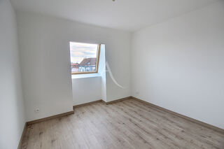  Appartement à louer 3 pièces 78 m²