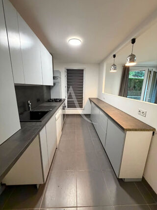  Appartement à louer 2 pièces 49 m²