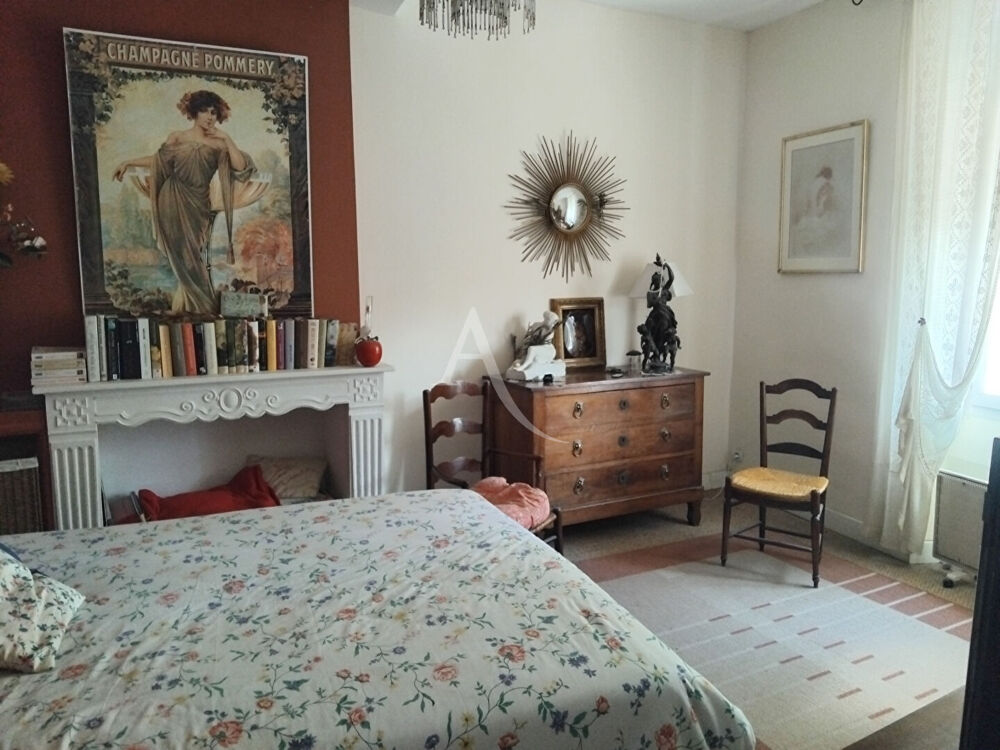 Vente Maison A vendre Immeuble avec 3 commerces et logement Lezignan corbieres