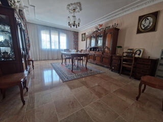  Maison  vendre 7 pices 461 m