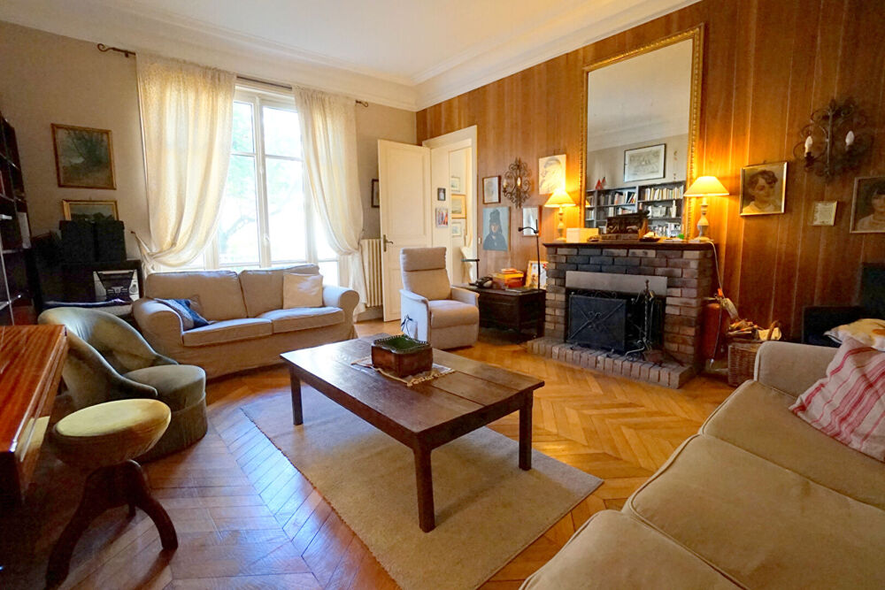 Maison bourgeoise avec dépendance 4 chambres Flins Sur Seine
