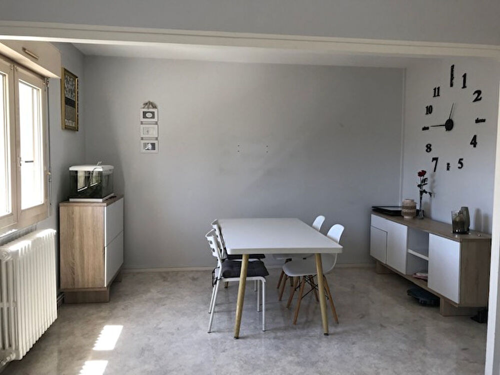 Location Appartement Appartement Trelaze 3 pièce(s) 74.21m² Trelaze