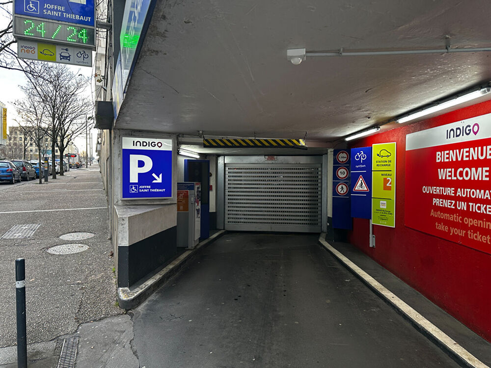 Vente Parking/Garage A  VENDRE place de parking - Hyper centre NANCY Nancy