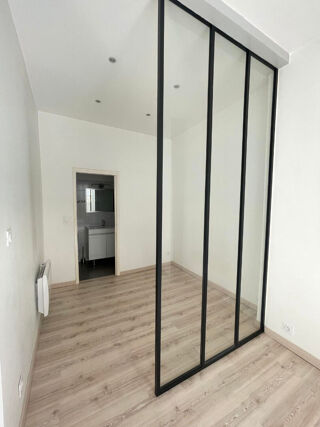  Appartement à louer 1 pièce 30 m²