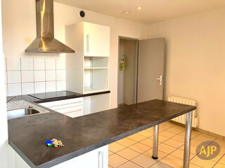  Maison à louer 3 pièces 77 m²