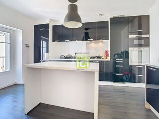  Immeuble � vendre 10 pi�ces 392 m�