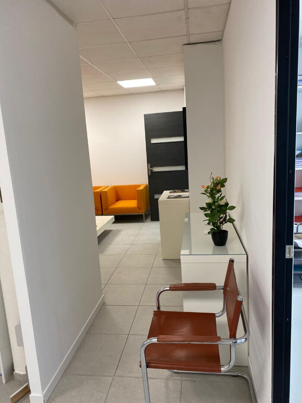 Vente Appartement Appartement 108M² EGUILLES - PARKING 265 000 Eguilles