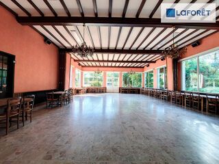  Maison à vendre 15 + pièces 900 m²