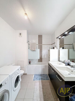 Appartement � vendre 4 pi�ces 81 m�