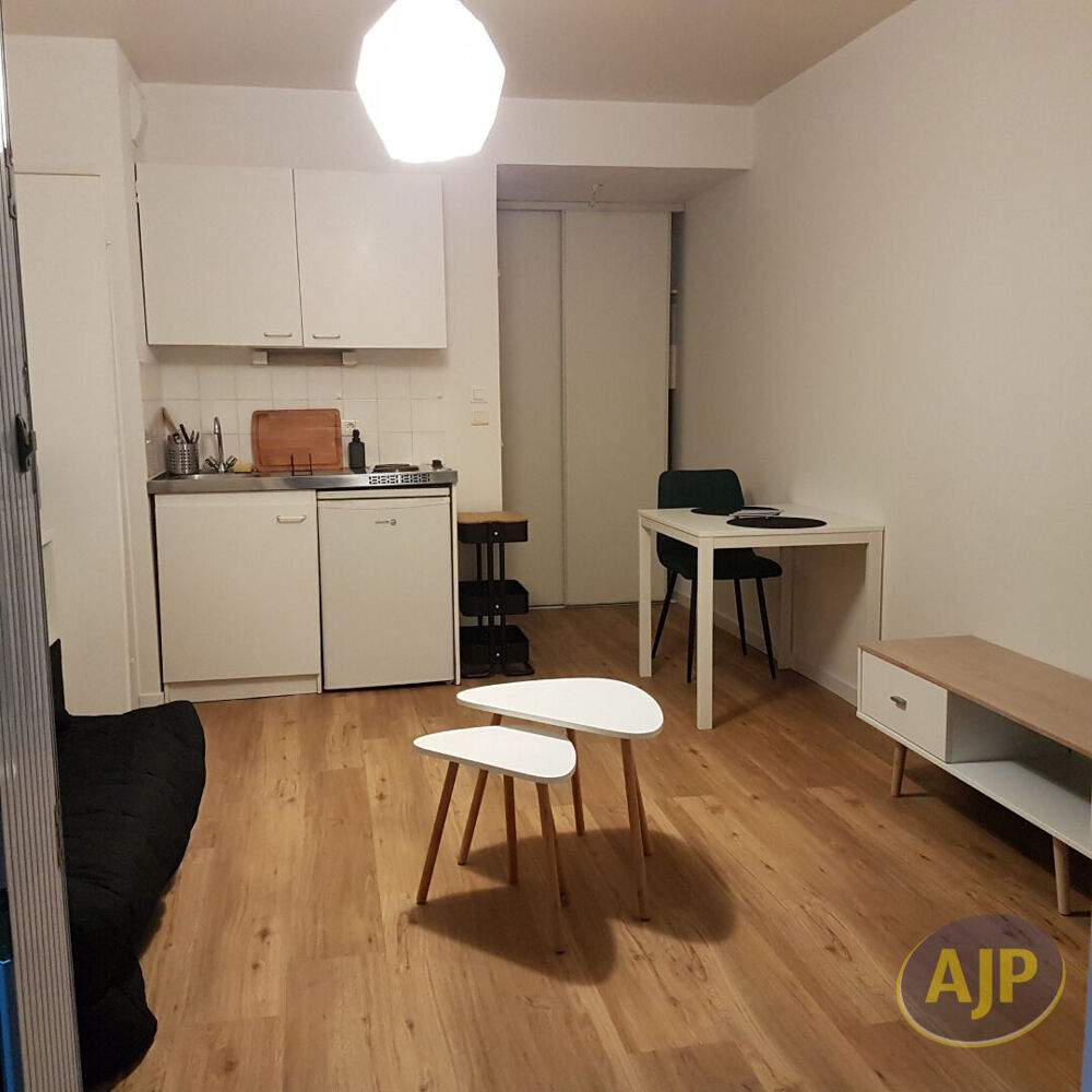 Appartement Cholet 1 pièce(s) 18 m2