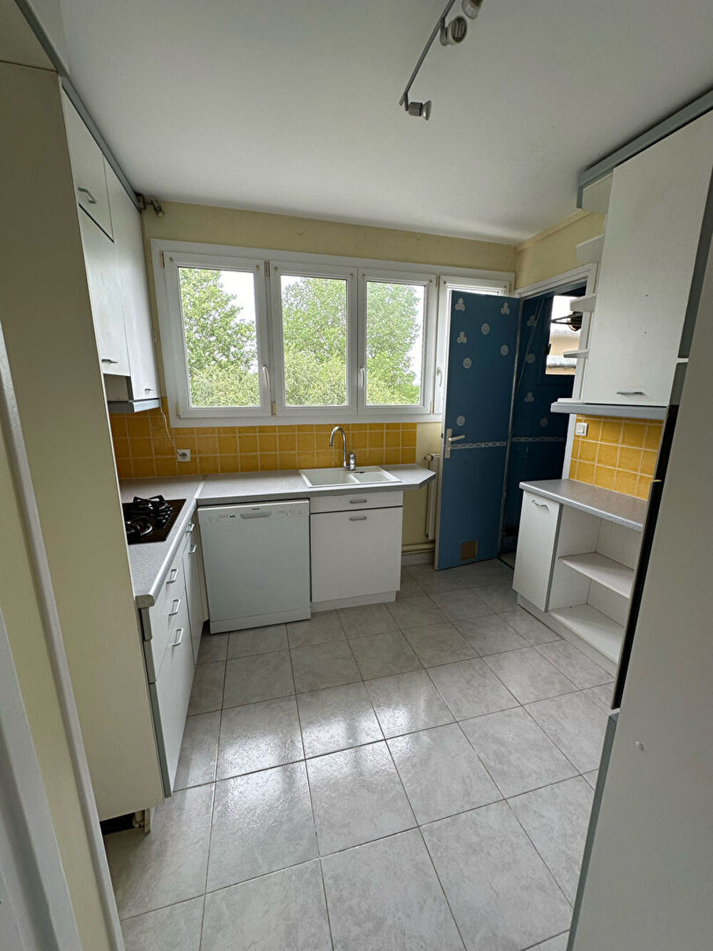 Location Appartement APPARTEMENT CAEN - 5 pièce(s) - 94 m2 Caen