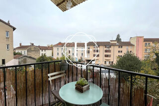  Appartement à louer 4 pièces 84 m²