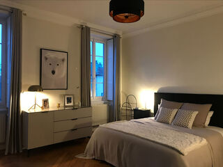  Appartement à louer 4 pièces 141 m²