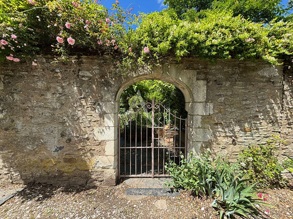 Maison 7 pièces · à Denee · 395 000 €