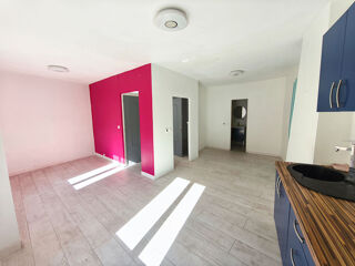 Vente Maison Maison de village composée de 2 appartements avec garage en plein centre de Céret Ceret