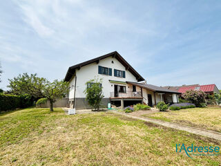  Maison  vendre 7 pices 215 m
