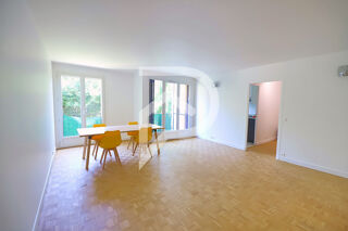  Appartement à louer 5 pièces 85 m²