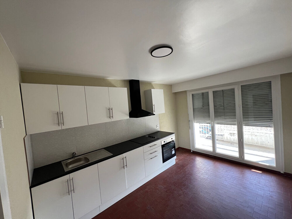 Location Appartement T5 + CUISINE GARAGE CAVE PARKING Albertville