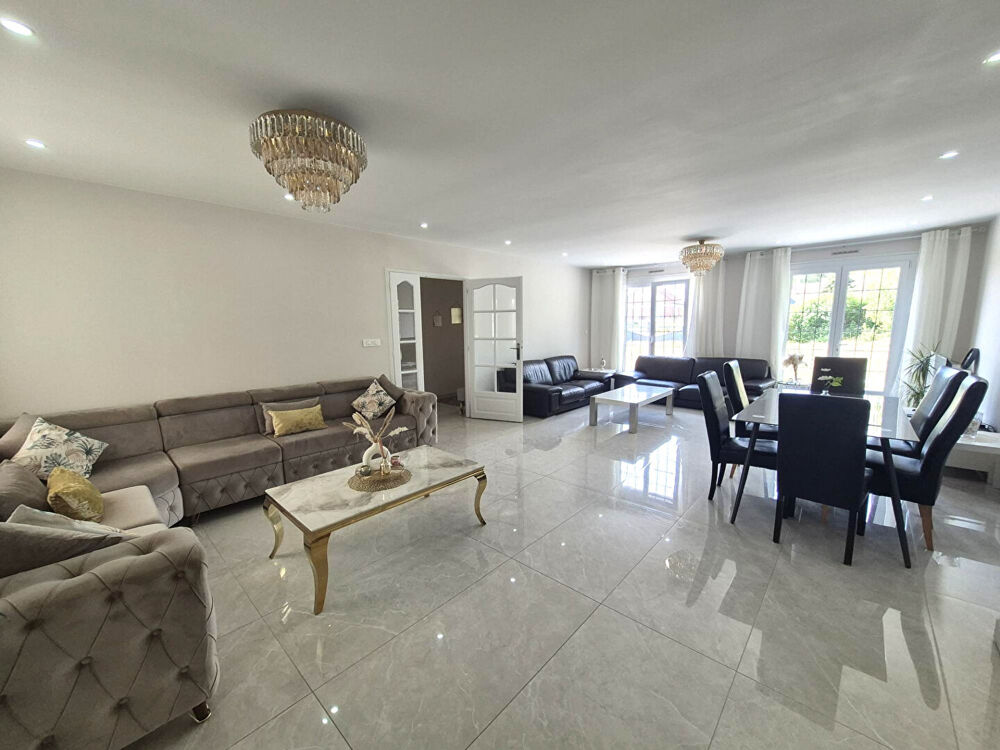 Vente Maison Plain pied individuel, 4 chambres, jardin et garages Beuvry la foret
