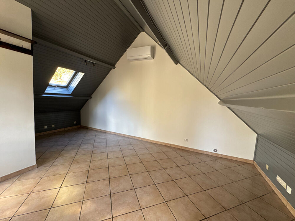 Location Appartement Studio Dieudonne avec balcon et garage Dieudonne