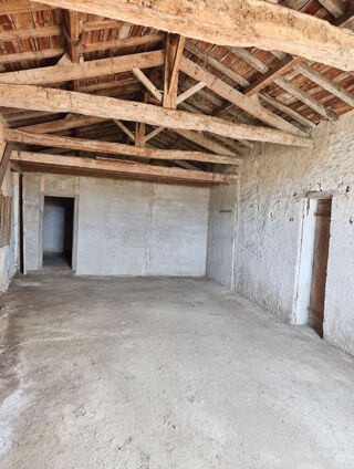 Vente Maison A VENDRE BÂTISSE EN PIERRE AVEC JARDIN A RENOVER - SECTEUR BLAYE Blaye