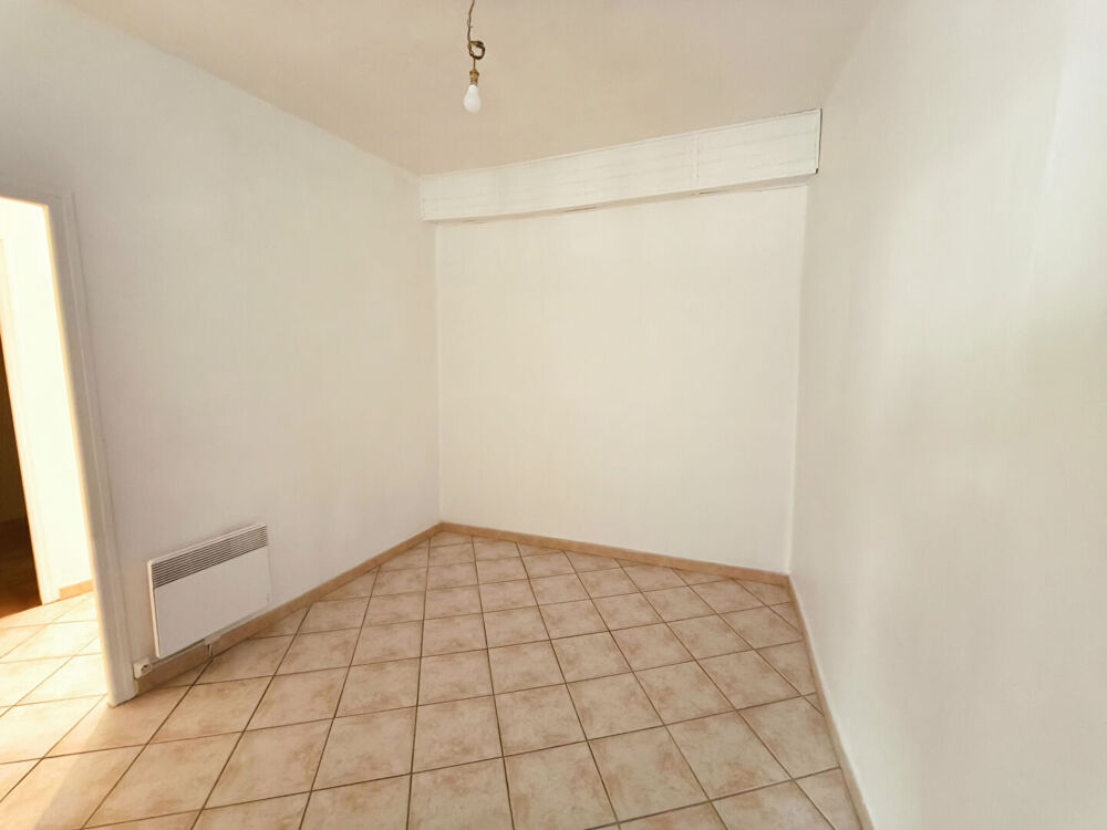 Vente Maison Maison de village composée de 2 appartements avec garage en plein centre de Céret Ceret