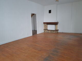  Appartement à louer 4 pièces 100 m²