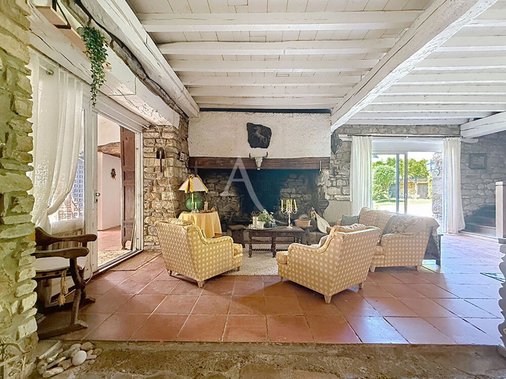 à vendre  Villa Haut-de-Bosdarros (64800)