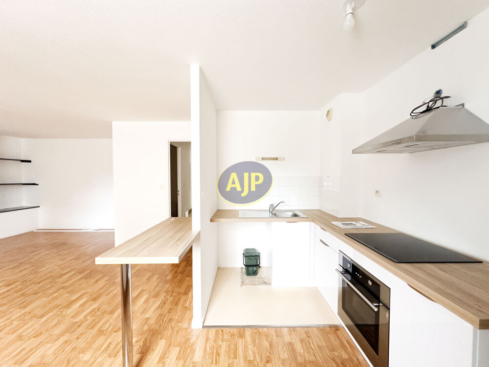 Location Appartement A louer Bretagne Morbihan Bubry appartement T2 bis duplex en centre ville proche de toutes les commodités Bubry