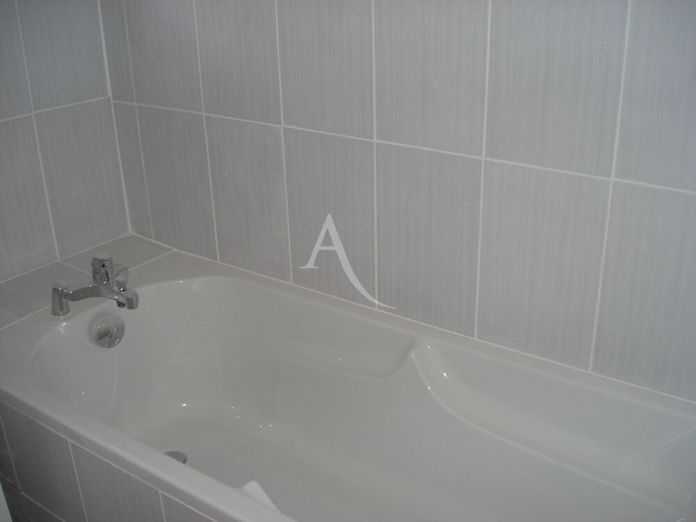 Location Appartement Appartement FONTENAY LE COMTE - 3 pièce(s) 64 m² Fontenay le comte