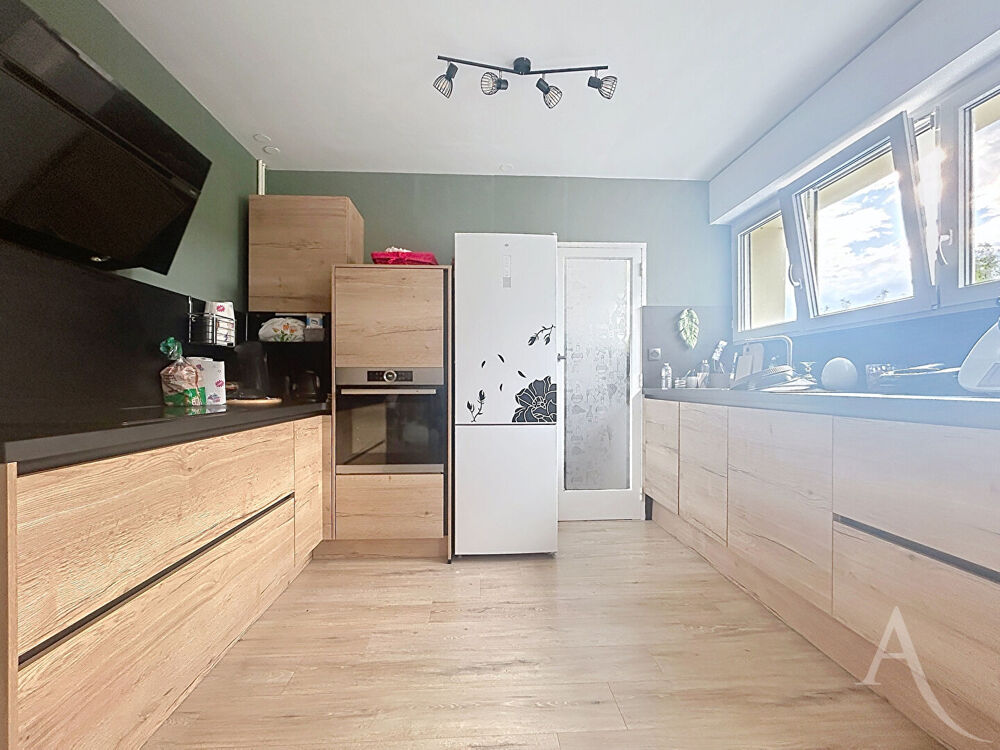 Vente Appartement Appartement Longeville Les Metz 5 pièce(s) 89m2 - 3 chambres - balcon - cave - stationnement Longeville les metz