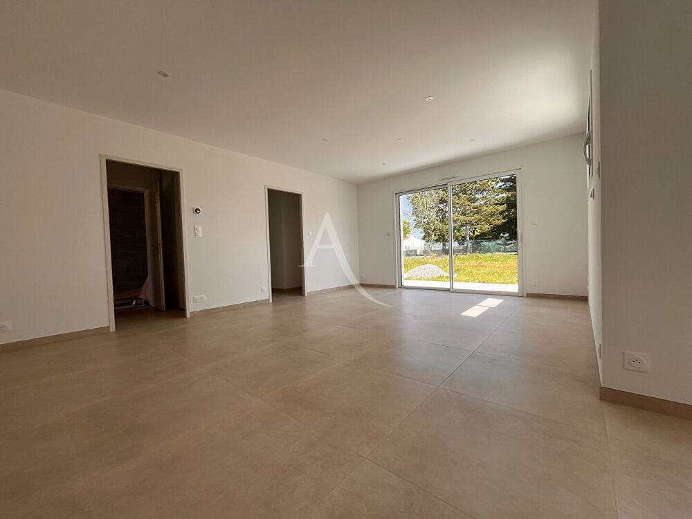 Location Maison MAISON NEUVE  DE PLAIN PIED 3 chambres 10 minutes de ST GILLES Le fenouiller