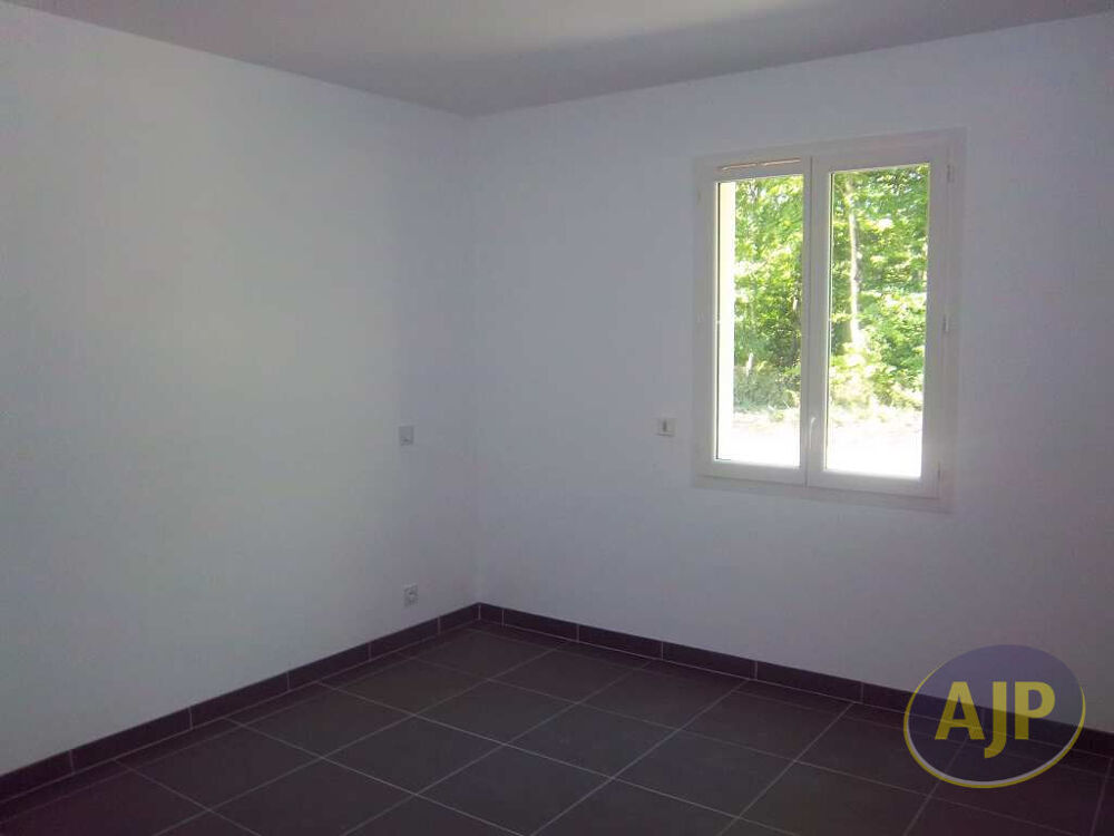 Maison T3 avec jardin centre-ville de Lesparre !