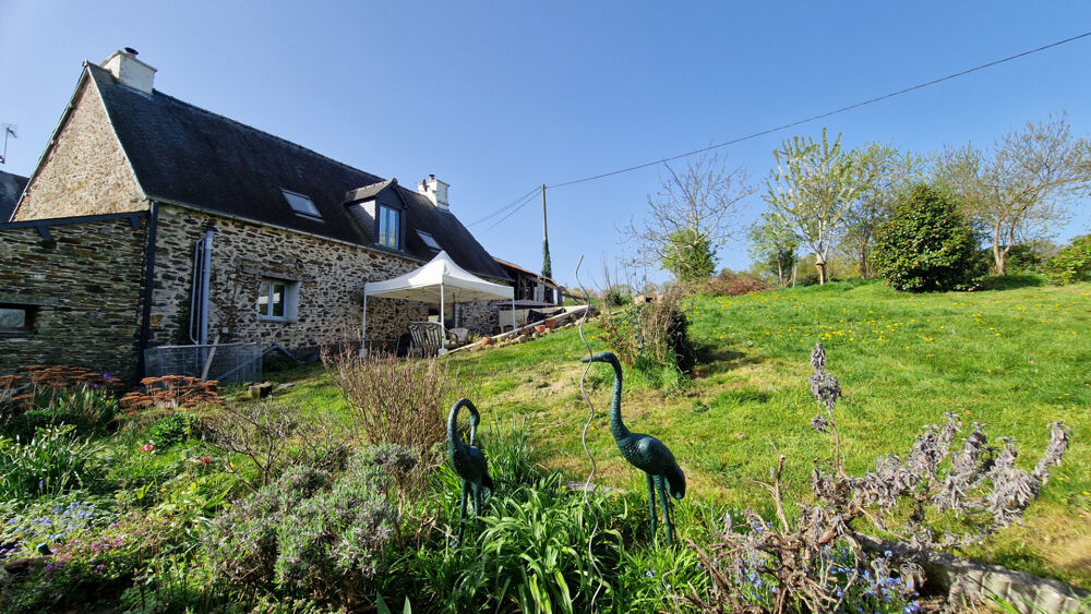 Vente Maison CÔTES D'ARMOR  Charmante maison de 2 chambres, 2 salles de bains, avec jardin, cabanes, hangar et serre tunnell Loudeac