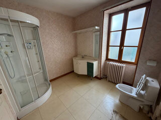  Immeuble � vendre 15 + pi�ces 562 m�