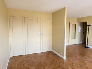  Appartement à louer 3 pièces 72 m²