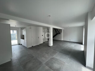  Appartement à louer 4 pièces 88 m²