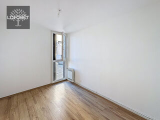  Appartement à louer 3 pièces 61 m²