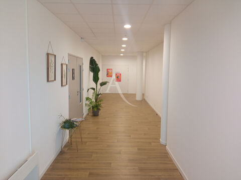   Challans, bureaux 191m² 