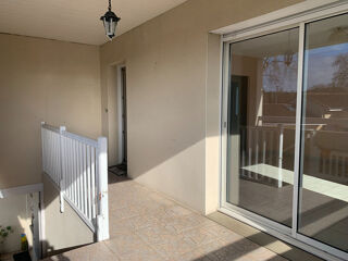  Appartement à louer 3 pièces 64 m²