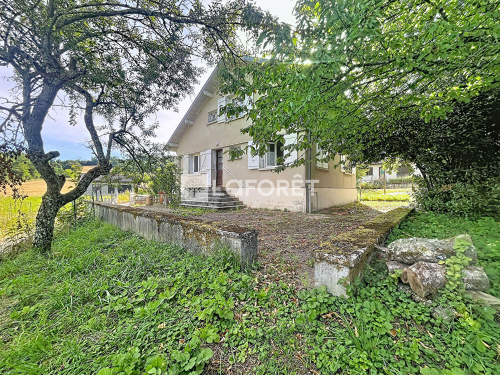 Maison 6 pièces 85 m² · à Saint Amour · 85 m² · 135 000 €