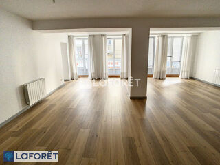  Appartement à louer 3 pièces 84 m²