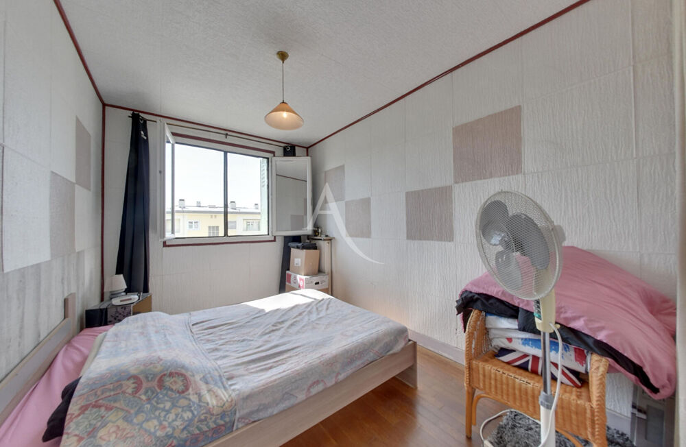 Vente Appartement Appartement 4 pièces, Balcon, 3 chambres, ascenseur, résidence sécurisée Auxerre