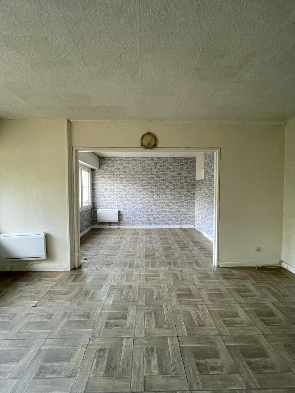 Location Appartement Appartement 4 pièces à louer à Chelles - Confort et commodité au 1er étage Chelles